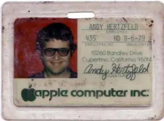 Как выглядели бейджи сотрудников Apple в 1984 году