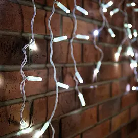 Гирлянда светодиодная уличная Neon-Night Айсикл бахрома белый свет 152 светодиодов (4.8х0.6 м)