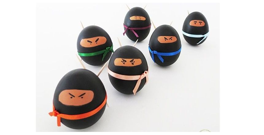 Оригинальное украшение яиц на пасху маркером