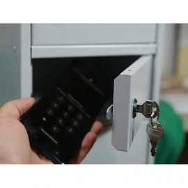 Шкаф хранения мобильных телефонов Klesto MM16 (225х200х2000 мм, 16 ячеек)