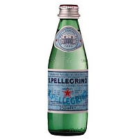 Вода минеральная S.Pellegrino столовая газированная 0.25 л фото Вода минеральная S.Pellegrino столовая газированная 0.25 л