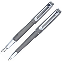 Набор пишущих принадлежностей Diplomat Me pen (шариковая ручка, перьевая ручка, футляр, артикул производителя D41202060) фото Набор пишущих принадлежностей Diplomat Me pen (шариковая ручка, перьевая ручка, футляр, артикул производителя D41202060)