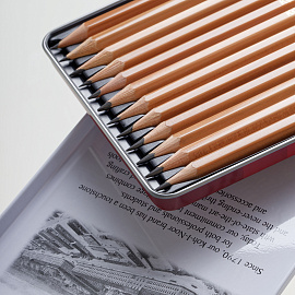 Набор карандашей чернографитных художественных Koh-i-Noor заточенные шестигранные, корпус бежевый (12 штук)