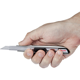 Нож универсальный Комус с фиксатором (ширина лезвия 9 мм)