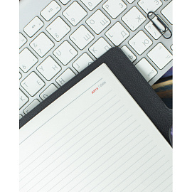 Ежедневник недатированный Attache искусственная кожа A5 136 листов чёрный (золотистый обрез)