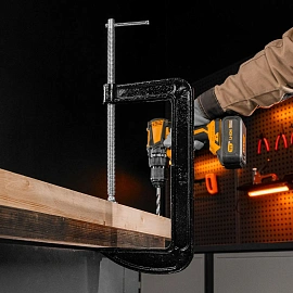 Струбцина G-образная 300 мм Sparta (206715)