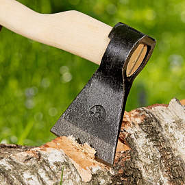 Топор кованный 1340/1700 г деревянное топорище А2 (21674)