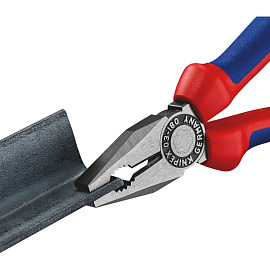 Плоскогубцы комбинированные L-180 мм KNIPEX (KN-0302180)