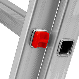 Лестница универсальная Сибртех алюминиевая трехсекционная 3x8 ступеней (97818)