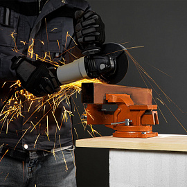 Тиски слесарные, 125 мм, поворотные, с наковальней Sparta (186255) фото Тиски слесарные, 125 мм, поворотные, с наковальней Sparta (186255)