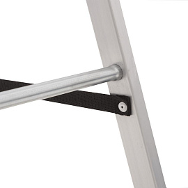 Стремянка алюминиевая 5 ступеней Новая Высота 1110105 фото Стремянка алюминиевая 5 ступеней Новая Высота 1110105