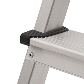 Стремянка алюминиевая 5 ступеней Новая Высота 1110105 фото Стремянка алюминиевая 5 ступеней Новая Высота 1110105