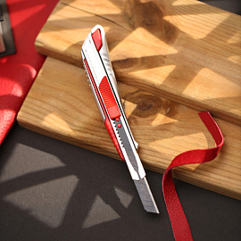 Нож универсальный Attache Selection SX096 (ширина лезвия 9 мм)