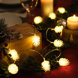 Гирлянда светодиодная Шишки линия теплый белый свет 30 светодиодов (5 м)