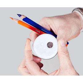 Точилка для карандашей Kores Spooky пластиковая с контейнером серая