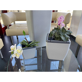 Горшок для цветов с автополивом InGreen Munchen 5 л с внутренней вставкой 2.2 л утренний туман (24.4x19 см)