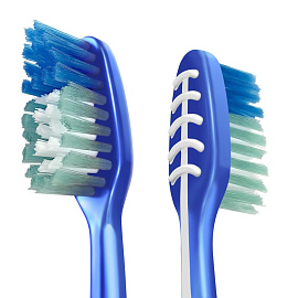 Зубная щетка Colgate Эксперт Чистоты средней жесткости