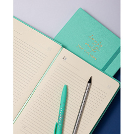 Ежедневник недатированный Attache Story искусственная кожа А5 136 листов мятный с фиксирующей резинкой (мятный обрез)