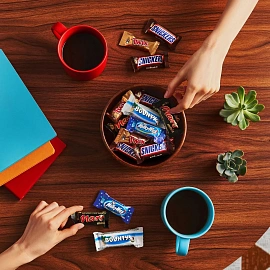 Шоколадные батончики Twix соленая карамель minis 2.7 кг