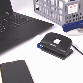 Дырокол BRAUBERG "Extra", до 10 листов, черный, 229090 фото Дырокол BRAUBERG "Extra", до 10 листов, черный, 229090