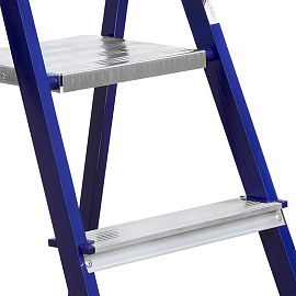 Стремянка стальная/алюминиевая 4 ступени Алюмет М8404