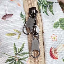 Рюкзак Комус Класс (№1 School) Квадро Грибы 17 л белый