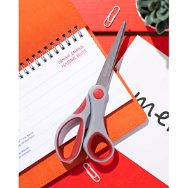 Ножницы 130 мм Attache с пластиковыми прорезиненными ручками серого/красного цвета