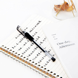 Ручка гелевая неавтоматическая Deli Daily черная (толщина линии 0.35 мм)