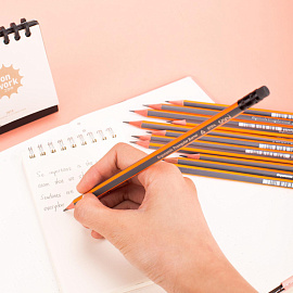 Карандаш чернографитный HB с ластиком Deli E37014 заточенный трехгранный