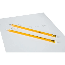 Карандаш чернографитный HB с ластиком Attache Economy заточенный шестигранный желтый корпус
