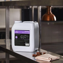 Средство для удаления пигментных загрязнений, чернил, маркера, следов скотча Luscan Professional Antivandal 5 л