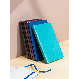 Ежедневник недатированный Attache Flex искусственная кожа Soft Touch А5 136 листов зелёный с фиксирующей резинкой (зелёный обрез)