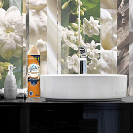 Освежитель воздуха Glade Восточные пряности и дерево уд 300 мл фото Освежитель воздуха Glade Восточные пряности и дерево уд 300 мл