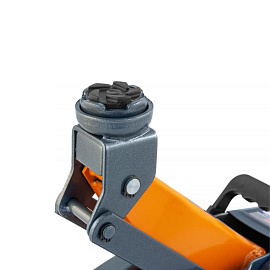 Домкрат гидравлический подкатной Ombra 2 тонны 135-330 мм в кейсе (OHT202C)