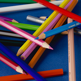 Карандаши цветные Faber-Castell Grip Eco Замок 24 цвета шестигранные фото Карандаши цветные Faber-Castell Grip Eco Замок 24 цвета шестигранные