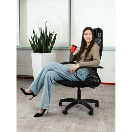 Кресло для руководителя Easy Chair 675 TTW черное (сетка/ткань, металл)