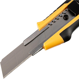 Нож универсальный Комус 18 мм пластиковый со вставками мет направл