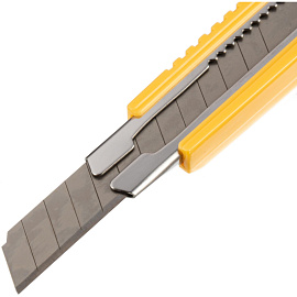 Нож канцелярский Комус 9 мм (SX42N)