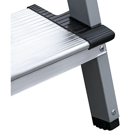 Стремянка стальная/алюминиевая Новая Высота NV 1137 6 ступеней (1137106) фото Стремянка стальная/алюминиевая Новая Высота NV 1137 6 ступеней (1137106)