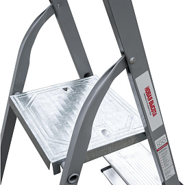 Стремянка стальная/алюминиевая Новая Высота NV 1137 6 ступеней (1137106) фото Стремянка стальная/алюминиевая Новая Высота NV 1137 6 ступеней (1137106)