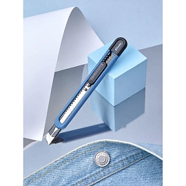 Нож канцелярский Комус Denim 9 мм (SX37S-Denim-SoftT)