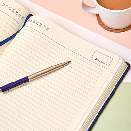 Ежедневник недатированный Attache Classic искусственная кожа тиснение А4 136 листов синий