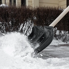 Лопата для уборки снега Сибртех пластик, деревян/черен 380х360х1420мм_61697