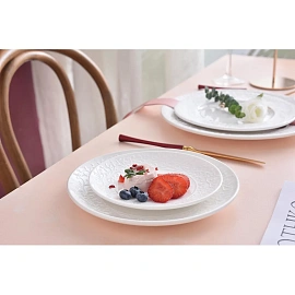 Тарелка пирожковая Tudor England Joyce фарфор 15 см белая