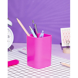Подставка-стакан для канцелярских принадлежностей Attache розовая 10x7x7 см