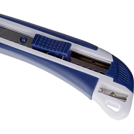 Нож канцелярский Attache Selection с антискользящими вставками и точилкой для карандаша (ширина лезвия 18 мм)