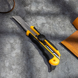 Нож универсальный Attache Selection ширина лезвия 18 мм