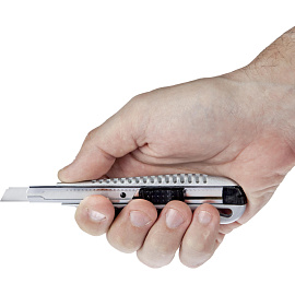 Нож универсальный Attache Selection с цинковым покрытием ширина лезвия 9 мм