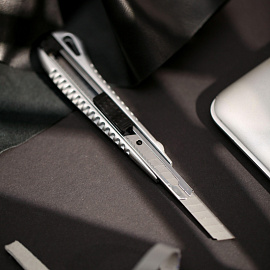 Нож универсальный Attache Selection с цинковым покрытием ширина лезвия 9 мм