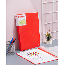 Папка файловая на 40 файлов Комус Шелк A4 25 мм красная (толщина обложки 0.7 мм)